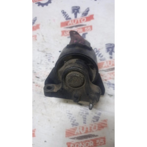 Подушка опора ДВС правая Toyota Corolla 2C CE113 1236264220