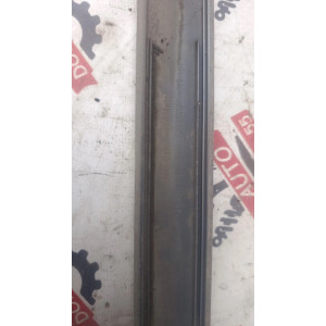 Молдинг двери передней правой Nissan Tino V10 808704U040