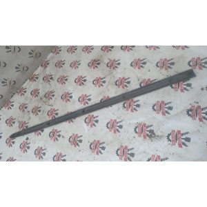 Молдинг двери передней правой Nissan Tino V10 808704U040