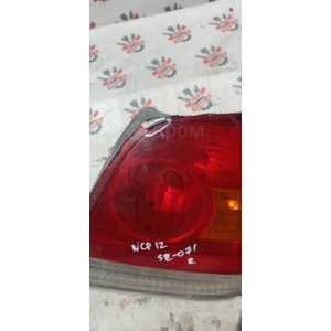 Фонарь задний правый Toyota Platz/Echo 52-071 дефект в Омске