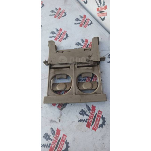 Подстаканник Mitsubishi Mirage Dingo CQ2A в Омске