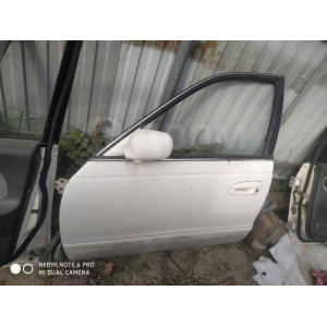 Дверь передняя левая Mitsubishi Emeraude, Eterna, Galant в Омске