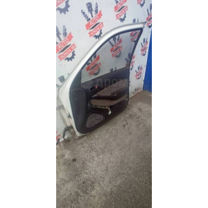 Дверь передняя правая Toyota Camry SV30 в Омске