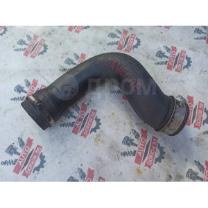 Патрубок интеркулера Porsche Cayenne 7l5145833 в Омске