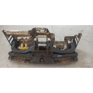 Торпедо Mitsubishi Mirage Dingo CQ 1999 г в Омске
