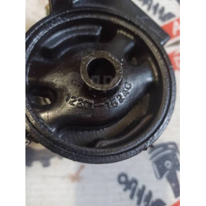 Подушка опора ДВС задняя Toyota Corolla E10, E11 12371-15240 в Омске