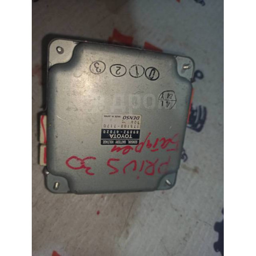 Блок управления батареей Toyota Prius 8989247020 в Омске
