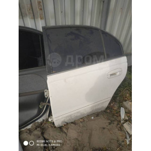 Дверь задняя левая Mitsubishi Emeraude, Eterna, Galant в Омске