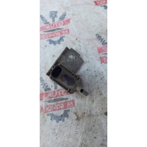 Клапан вакуумный Toyota Prius W10 в Омске