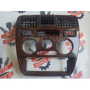 Рамка магнитолы Honda City MRH3A в Омске