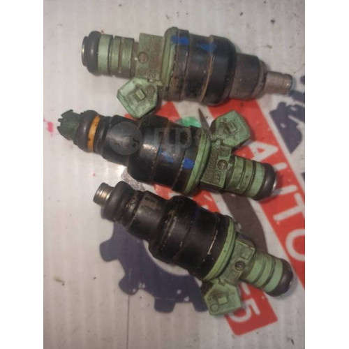 Форсунка BMW 5 E39 M52 280150415 в Омске