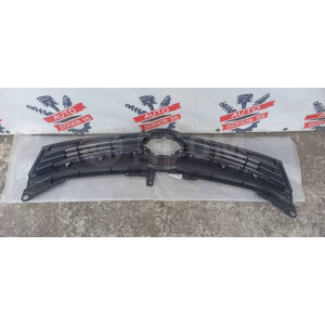 Решетка радиатора Toyota Camry V50 14-17 в Омске
