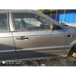 Дверь передняя правая Volkswagen Passat B3 в Омске