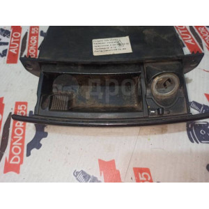 Пепельница Mercedes Benz S W220 в Омске