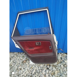 Дверь задняя левая Toyota Corolla/Sprinter AE90 в Омске