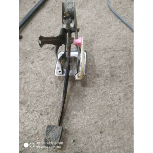Педаль тормоза Toyota Corolla AE80 в Омске