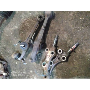Кронштейн рычага левый правый передний TOYOTA CAMRY V3/V4