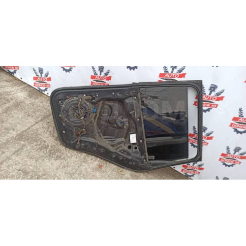 Рамка двери задней правой Volkswagen Touareg (02-10) 7L0839354K в Омске