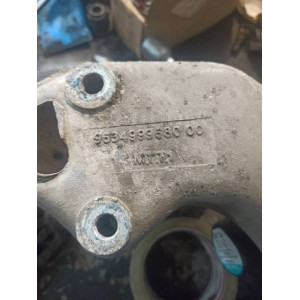 Кронштейн двигателя правый Peugeot 206 в Омске