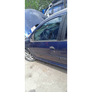 Дверь передняя левая Peugeot 206 в Омске