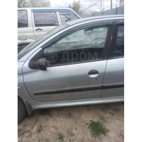 Дверь передняя левая Peugeot 206 в Омске