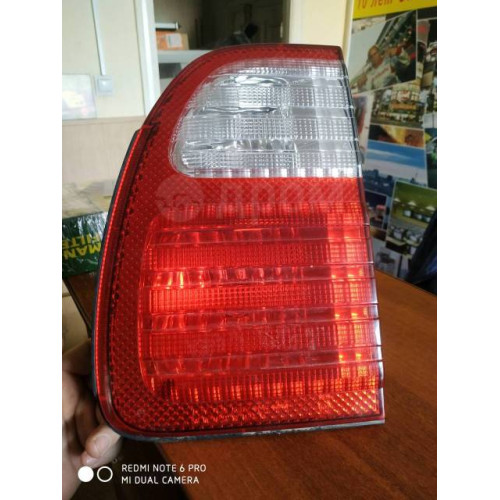 Фонарь в крышку задний правый Lexus LX470/LAND Cruiser 100 60-74 в Омске