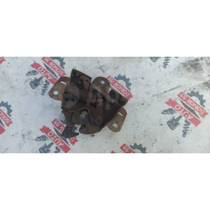 Замок капота Mitsubishi Mirage Dingo CQ в Омске