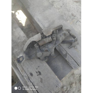 Замок капота Toyota Starlet EP70 в Омске
