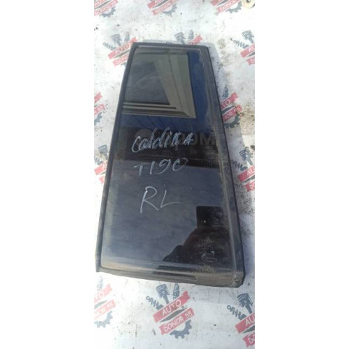 Стекло форточка двери задней левой Toyota Caldina T190 в Омске