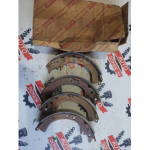 Колодки тормозные задние Toyota RAV4 ACA20 0449542030 в Омске