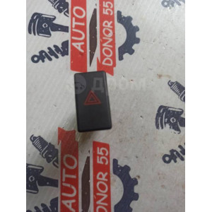 Кнопка аварийки Toyota Avensis T250 в Омске