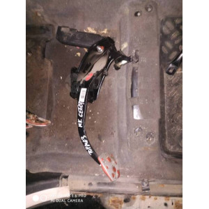 Педаль тормоза Geely MK Cross в Омске