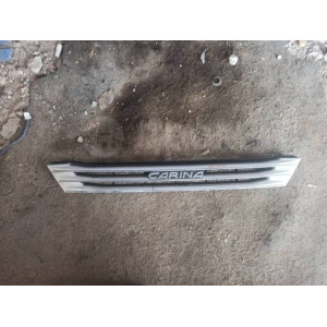 Решетка радиатора Toyota Carina T21 96-98г в Омске