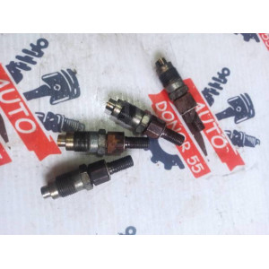 Форсунка топливная Toyota 2C 23600-69065 в Омске