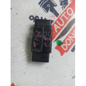 Кнопка аварийной сигнализации Toyota Carina E/Corona T190 в Омске Кнопка аварийной сигнализации Toyota Carina E/Corona T190 в Омске