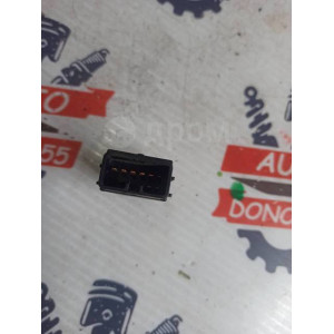 Кнопка аварийной сигнализации Toyota Carina E/Corona T190 в Омске Кнопка аварийной сигнализации Toyota Carina E/Corona T190 в Омске