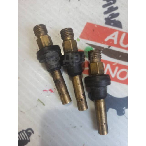 Форсунка топливная Mercedes Benz W124 0437502047 в Омске