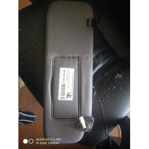 Козырек солнцезащитный правый Toyota LAND Cruiser 1998-2007 в Омске