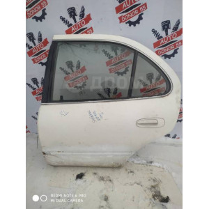 Дверь задняя левая Toyota Sprinter AE100 седан в Омске