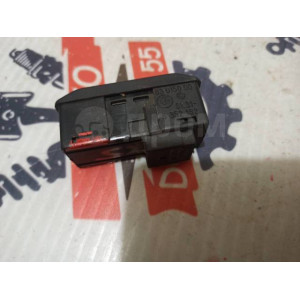 Кнопка люка BMW X5 E53 61318352182 в Омске Кнопка люка BMW X5 E53 61318352182 в Омске