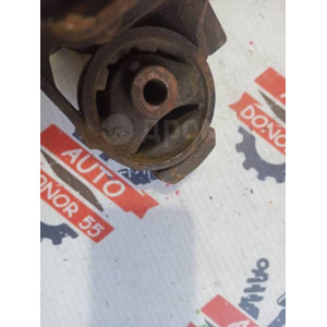 Подушка опора ДВС левая Toyota Camry/Vista SV25 МТ 1237274080 в Омске