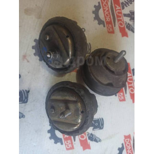Подушка опора ДВС BMW 3 E45 N42 в Омске