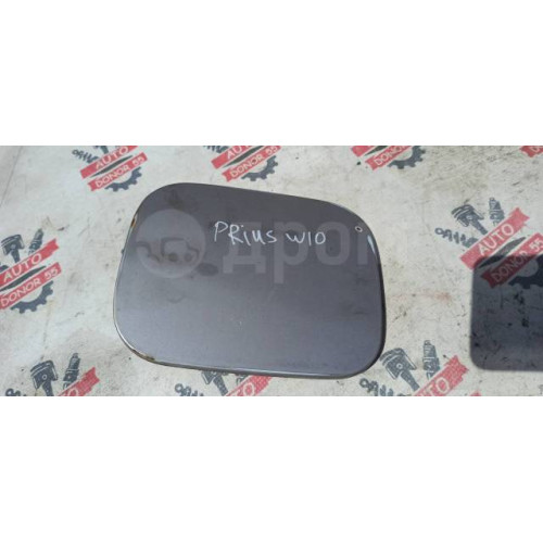 Лючок бензобака Toyota Prius NHW10 в Омске