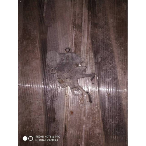 Замок капота Toyota Corolla/Sprinter E110 в Омске