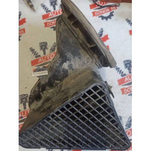 Воздухозаборник патрубок Porsche Cayenne/VW Touareg 7l0819049 в Омске