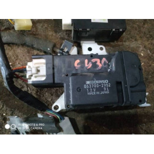 Мотор заслонки отопителя Toyota Camry/Vista 8710632080, 0637002952 в Омске
