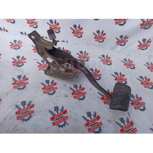 Педаль тормоза Toyota Camry/Vista V30 в Омске