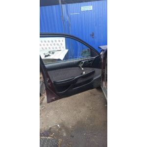 Стекло двери передней левой Toyota Carina E/Corona T190 в Омске