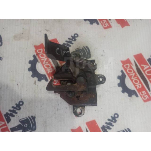 Замок капота Toyota Camry/Vista SV30 в Омске
