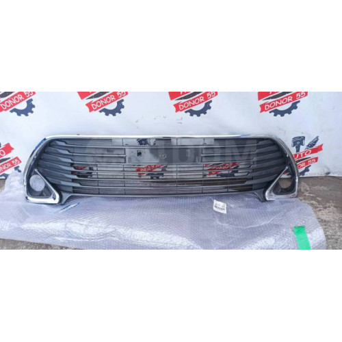 Решетка в бампер Toyota Camry V50 14-17 с хром молдингом в Омске